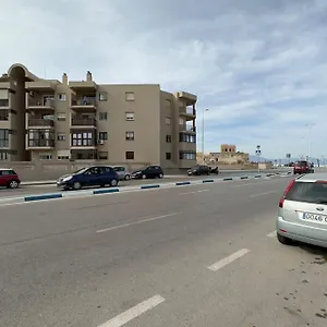 https://primera-lnea-de-playa-y-gibraltar-a-5-minutos.es-andalucia.com